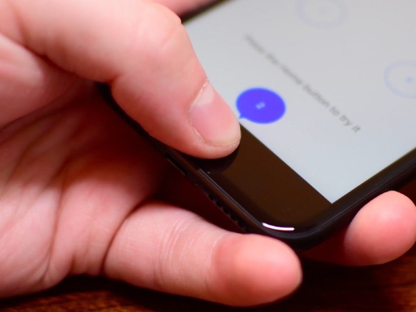iPhone sẽ hướng dẫn người dùng cách đặt dấu vân tay sao cho đúng.